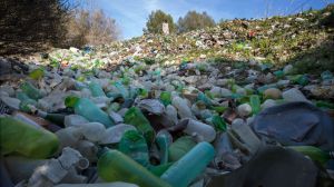 Greenpeace presenta un informe evidenciando el fracaso de Ecoembes