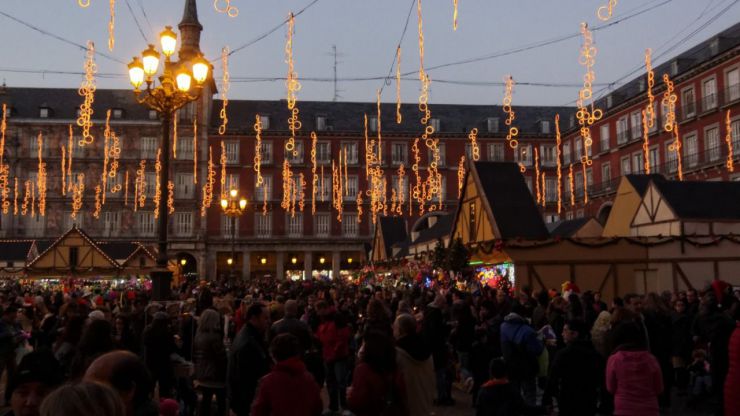 A expensas de la cabalgata de Reyes Madrid confirma su tradicional mercado de Navidad