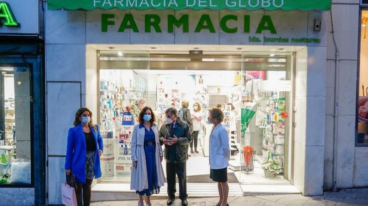 Ayuso eleva a Europa su petición de llevar los test COVID-19 a las farmacias