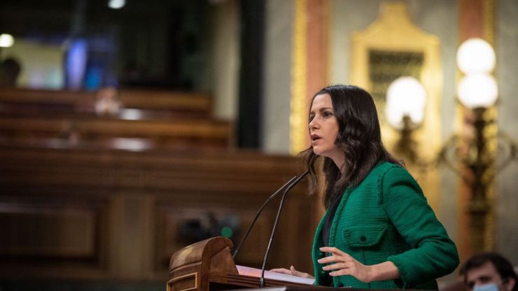 Arrimadas: 'Hay muchos votantes que confiaron en el PSOE y que hoy están huérfanos'