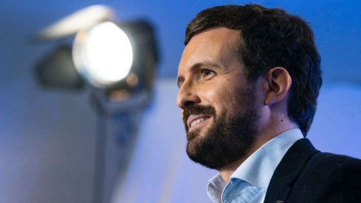 Casado 'desmonta' a Illa, al PSOE y a Vox y se muestra contundente ante el 'caso Bárcenas'