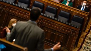 Casado reclama a Sánchez que saque a Podemos del Gobierno