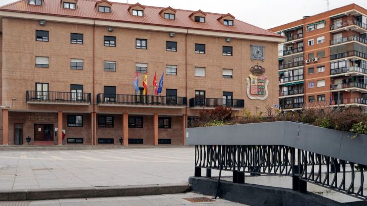 ¿Sabía el PP de Móstoles del contagio de uno de sus ediles y siguió adelante con sus actos?