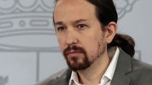 El Constitucional echa a Iglesias y a Redondo de la comisión del CNI