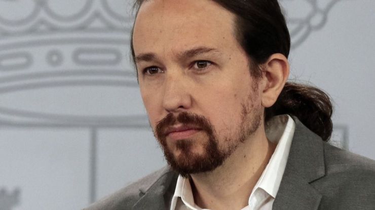 El Constitucional echa a Iglesias y a Redondo de la comisión del CNI