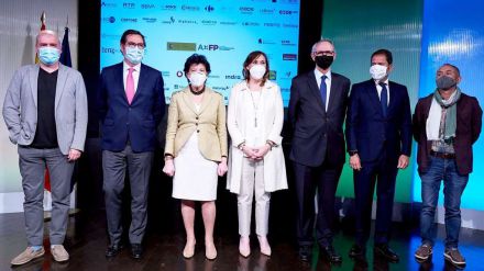 Celaá impulsa una gran alianza de país para consolidar la nueva Formación Profesional