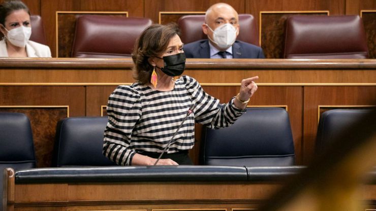 Calvo recuerda al PP que el Gobierno es 'heredero del desastre'