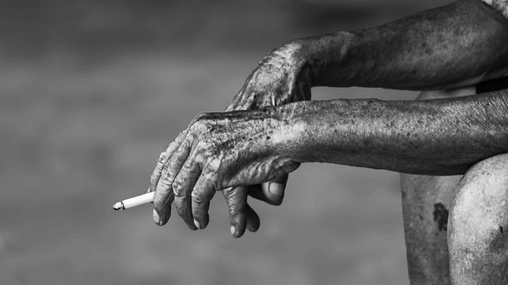 Estas son las principales adicciones en mayores de 64 años en España