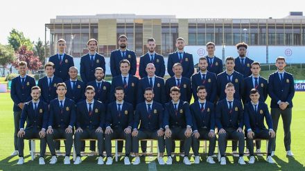 Así luce la delegación española en la Eurocopa con el nuevo traje oficial