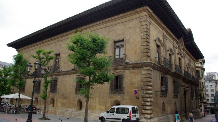 22 y 12 años de prisión a la mujer y al hombre que asesinaron a la pareja de ella en Langreo