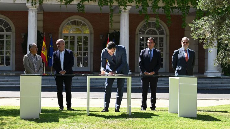 Sánchez y su acuerdo con los agentes sociales para 'garantizar el poder adquisitivo de las pensiones actuales y las del futuro'