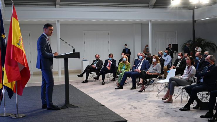 Sánchez 'revoluciona' el Gobierno: 'Nuestra prioridad es la Recuperación Económica, Social y Territorial'