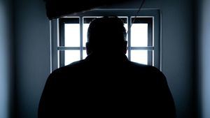 12 años de prisión a un hombre por matar a otro al lanzarlo desde un séptimo piso