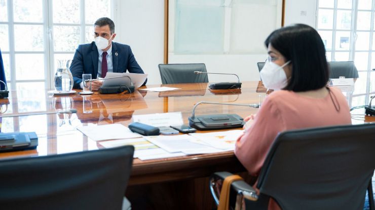 Darias da por cumplido el objetivo de vacunación que se marcó el Gobierno