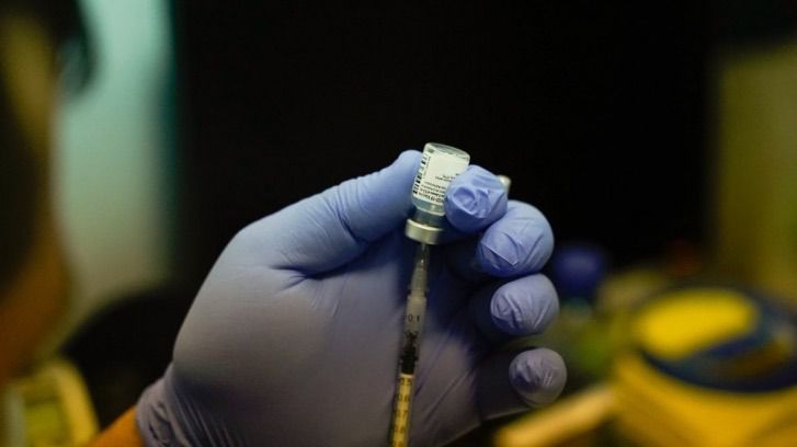 Pfizer y BioNTech deben compartir el conocimiento sobre la vacuna contra la COVID-19