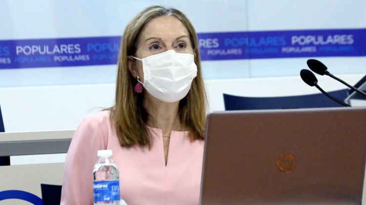 Ana Pastor: 'Los cuentos de la lechera de Sánchez van a pasar a la historia'