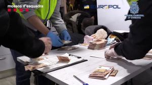 Cae uno de los grupos más activos de fabricación e introducción de billetes falsificados