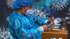 Mutaciones de Ómicron ya existían en pacientes COVID-19 meses antes de ser dominantes