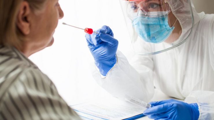 COVID-19: Seguir haciendo test es 'crucial' para no entrar 'a ciegas' en la próxima ola