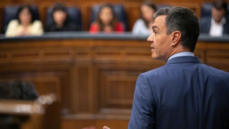 Baja el IVA de la luz al 5%: Sánchez adelanta una de las medidas de este sábado