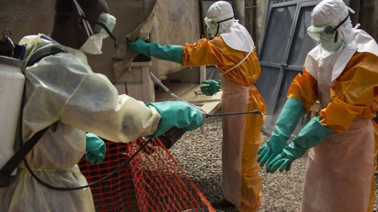Sin tratamiento ni vacunas: Ghana declara un brote de la enfermedad de Marburgo y la comunidad internacional se pone en alerta