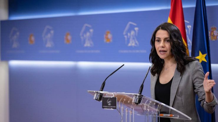Arrimadas agita el avispero de la moción ante 'el próximo golpe de Estado del nacionalismo'