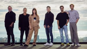 Chino Darín, Jaime Lorente y Natalia de Molina encabezan 'Mano de hierro', lo nuevo de Netflix