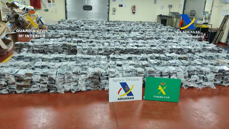 La Guardia Civil interviene en el puerto de Valencia 5,5 toneladas de cocaína