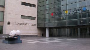 Un agente condenado al pago de una multa e inhabilitación por delito de revelación de secretos