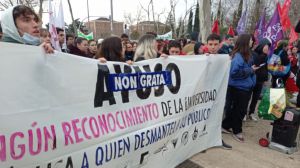 Batalla campal en la Complutense por el reconocimiento de Ayuso como 'Alumna Ilustre'