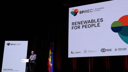 Sánchez: 'La economía española está mostrando solidez y resiliencia en un entorno de incertidumbre'