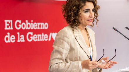 Montero: 'Mientras el Gobierno avanza la derecha se reúne para atacarle'