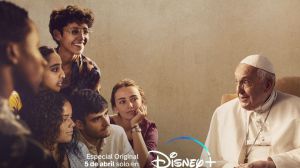 Disney+ hace magia y enfrenta al Papa Francisco a su entrevista más esperada