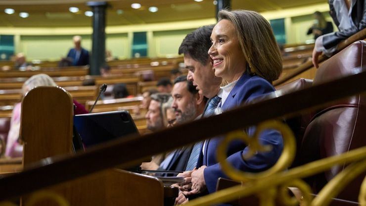 Cuca Gamarra anuncia la solicitud de una comisión de investigación por el caso Ximo Puig