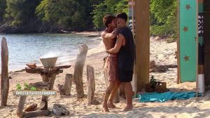 'Supervivientes' lidera con el "momento gay" más esperado de la mano de Jonan Wiergo