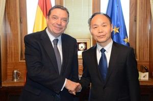 Luis Planas se reúne con viceministro chino de Agricultura en visita técnica a España