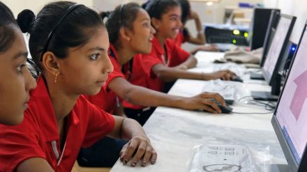 La falta de oportunidades para las mujeres empieza dentro de la familia