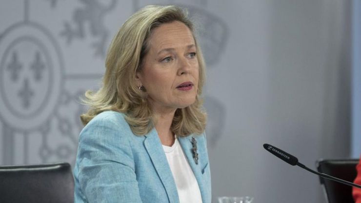 Calviño: 'Se confirma la aceleración del crecimiento económico y la creación de empleo'