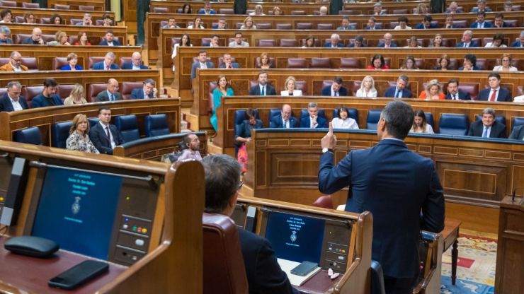 Sánchez a la derecha: 'Ustedes vienen anunciando un apocalipsis que nunca llega'