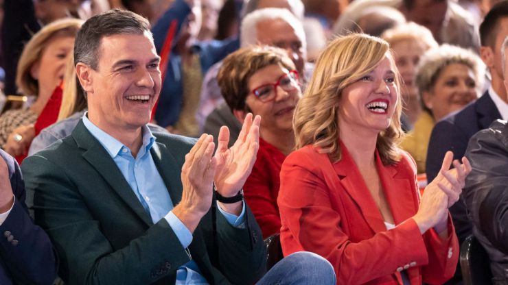 Balance 28-M: El PSOE se defiende del 'bloqueo' y la 'crispación' del PP