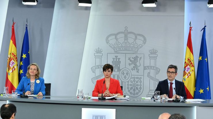 El Consejo de Ministros se congratula de que 'España sigue en 2023 creciendo con fuerza'