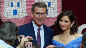 Feijóo vuelve a la carga contra Sánchez pero no se anima a debatir