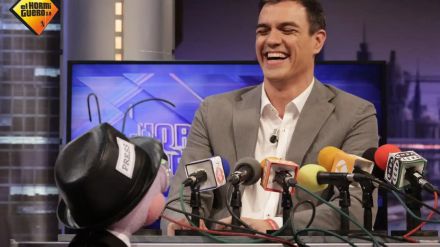 Pedro Sánchez conquista 'El Hormiguero': 'Cinco minutos más y convence a Motos, a las hormigas y a Tamara Falcó'