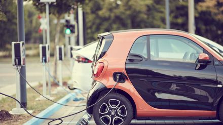 Vehículos eléctricos: Otro beneficio más para las eléctricas