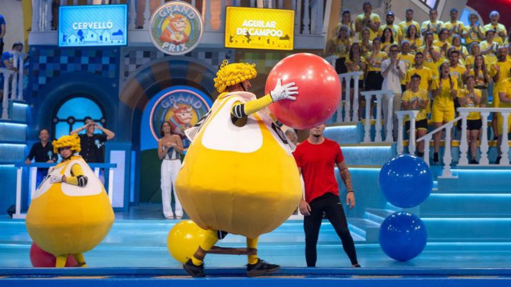 El 'Grand Prix' lidera pero se desinfla ante el hundimiento de Telecinco en pleno prime time