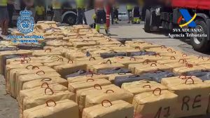 Interceptan una embarcación en Canarias con más de seis toneladas de hachís