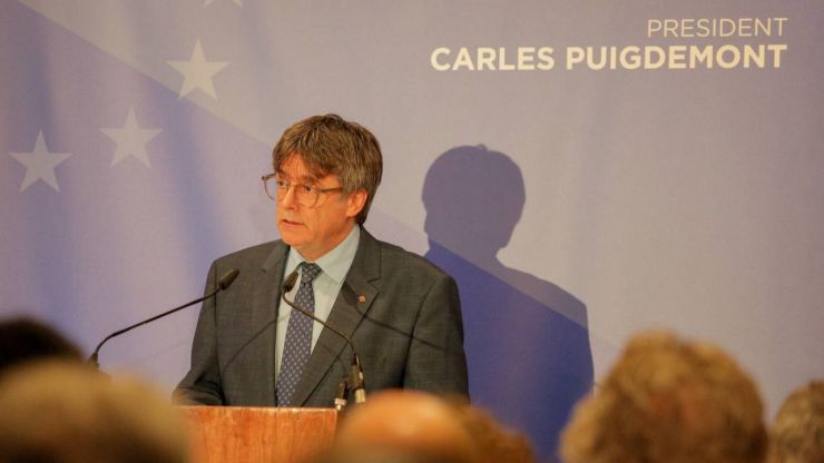 Puigdemont exige amnistía y autodeterminación para apoyar a Sánchez
