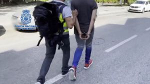 Detenido por abusar de su propio bebé y ofrecerla a terceros para tener sexo
