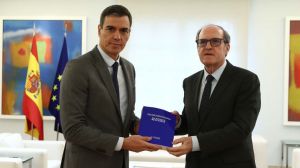 Pedro Sánchez recibe el informe sobre los abusos sexuales en la Iglesia