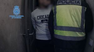 Detienen a un fugitivo oculto en una vivienda desde 2019